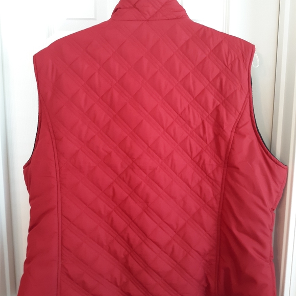 Reversible red and black quilted vest - Picture 3 of 6